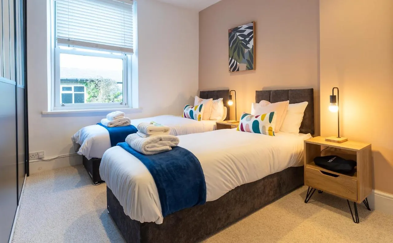 Beautiful 3 Bedroom Townhouse Harrogate 0*,